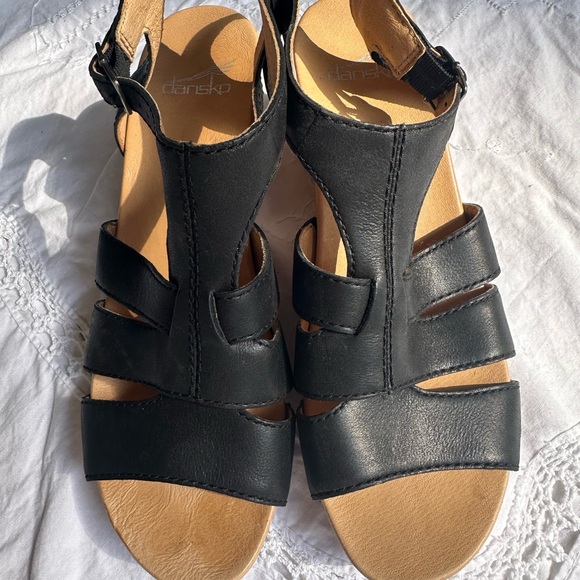 Dansko Trudy Black Waxy Calf Leather Buckle Sandal, size 41, super cute 4 summer - Picture 14 of 15